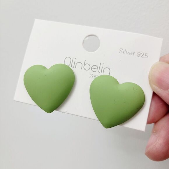 2/$20 Brand New Green Heart Stud Earrings - Picture 1 of 6